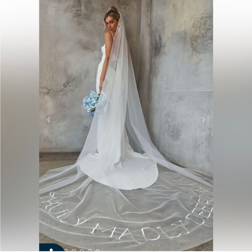 Grace Loves Lace. Truly madly deeply! Statement piece!